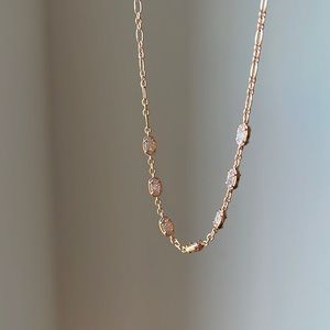 KENDRA SCOTT EMILIE NECKLACE in SAND DRUZY